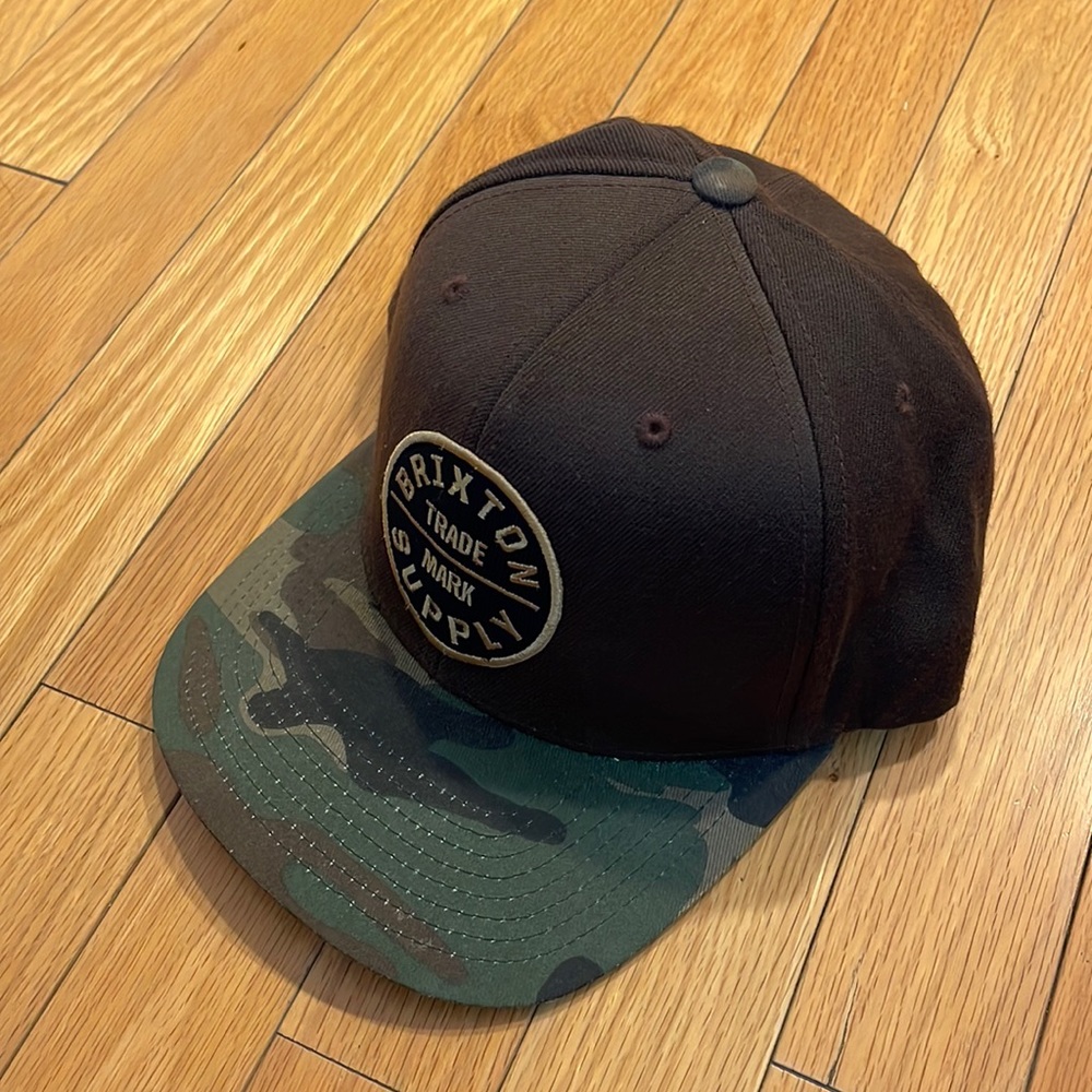 Brixton snap back hat